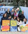 Jóvenes se unen a protesta de ancianas por daño climático, la semana pasada.