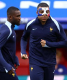 Kylian Mbappé necesitaría cambiar su máscara para continuar en la Eurocopa 2024