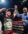 El boxeador mexicano Canelo Álvarez en su pelea ante Edgar Berlanga