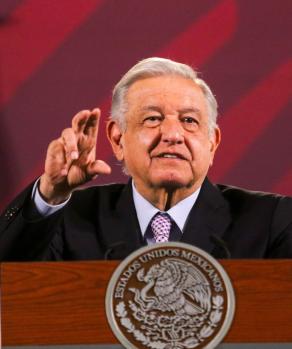Andrés Manuel López Obrador, presidente de México, ofrece su conferencia de prensa este viernes 19 de abril del 2024, desde Palacio Nacional, en CDMX.