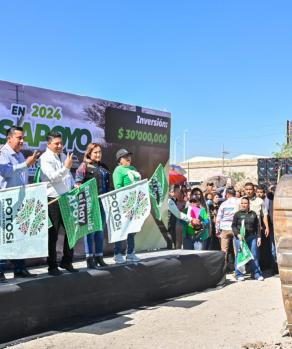 El gobernador de San Luis Potosí, Ricardo Gallardo arrancó la rehabilitación de la avenida Prolongación Salk.
