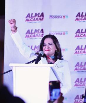 La candidata de la coalición sigamos haciendo historia, conformada por Morena– PT–Verde, Alma Alcaraz.