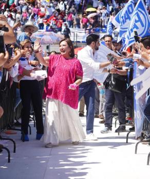 La candidata presidencial de oposición en un encuentro con la militancia de Querétaro, ayer.