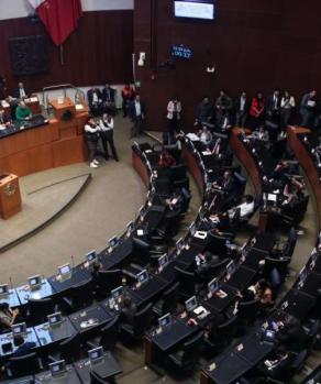 En el Senado, Morena y aliados avalan en lo general reforma a Ley de Amparo