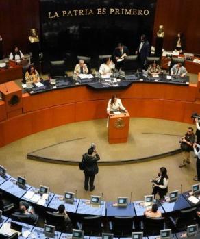Oposición tira sesión del Senado para frenar reformas a Ley de Amparo y de Amnistía.