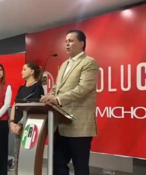Lorenzo Martínez renuncia a candidatura para presidente municipal de Zacapu, Michoacán.