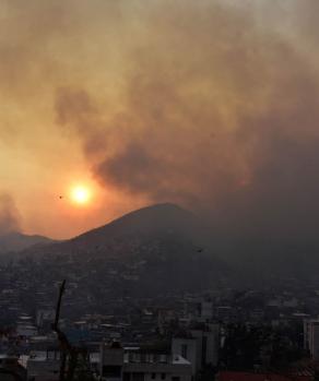 Suspenden clases en Acapulco y Chilpancingo por incendios forestales.