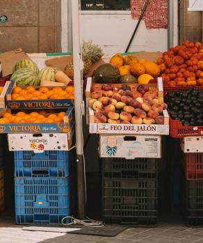 Foto ilustrativa de verduras y frutas.