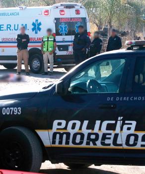 Autoridades de Morelos atienden un reporte por el hallazgo de un cuerpo en Cuernavaca, en febrero de 2024.