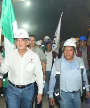 Américo Villarreal atestigua conexión de túnel en autopista Mante-Ocampo-Tula.