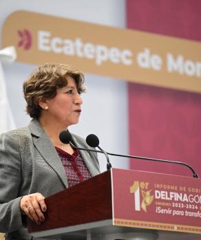 Delfina Gómez en su segundo informe regional en Ecatepec, reafirmando compromisos sobre agua, movilidad y bienestar social.