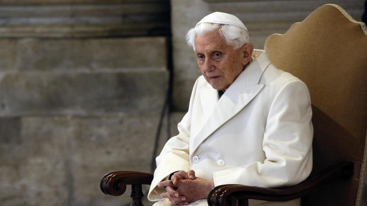 Berita palsu tentang kematian Paus Emeritus Benediktus XVI
