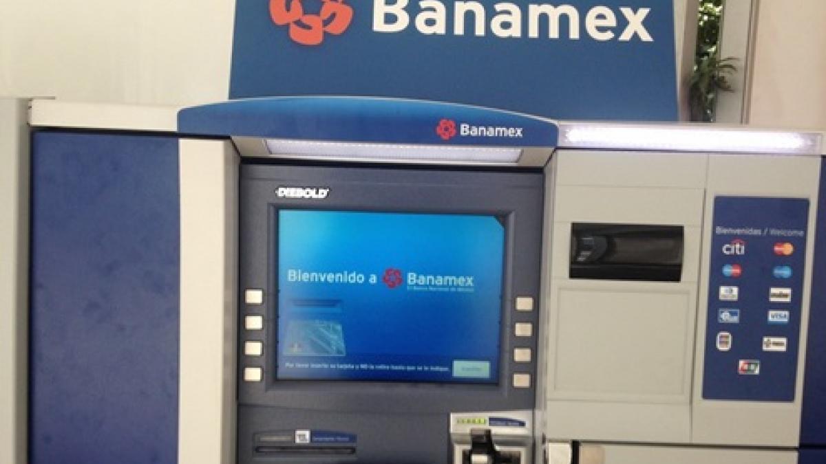 Falla en el sistema de Banamex desata quejas de usuarios en redes sociales