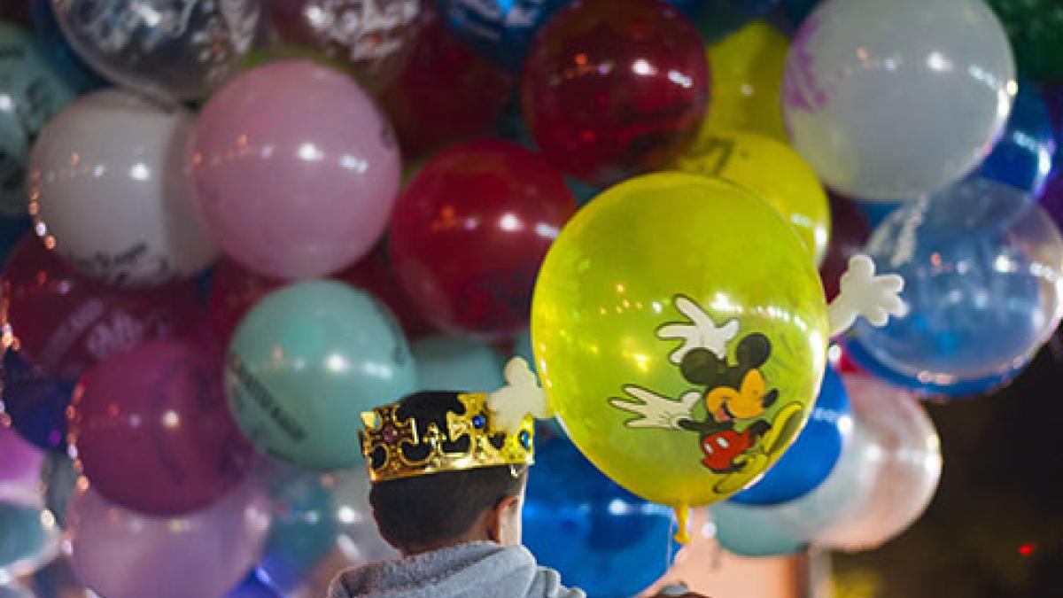 ¿De cuánto es la multa por enviar carta a los Reyes Magos en globo?