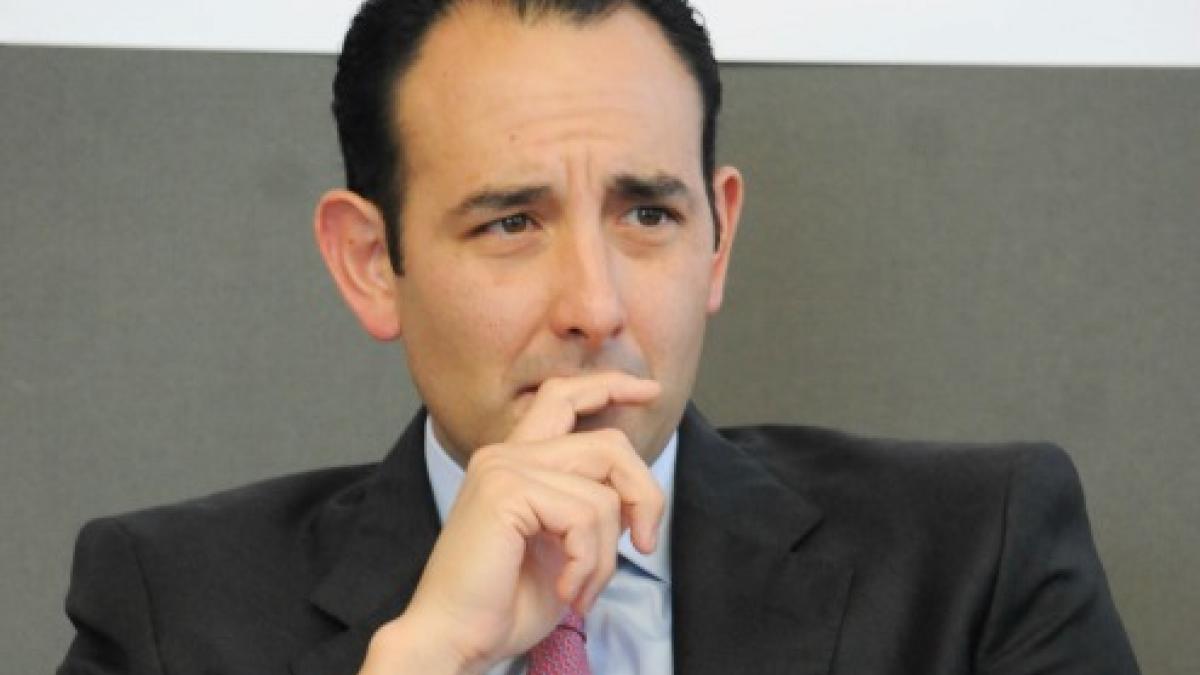 Anuncia Roberto Gil Zuarth candidatura para ministro de la SCJN