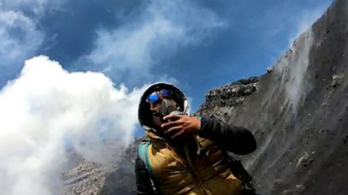 Popocatépetl. Así arriesgó su vida un Youtuber para captar imágenes del cráter