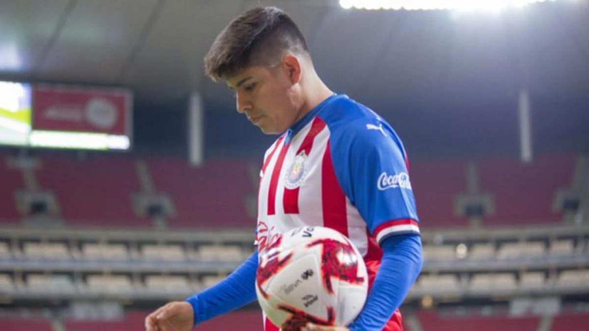 CHIVAS: "Chofis" López tira el fichaje de Santiago Ormeño al Rebaño