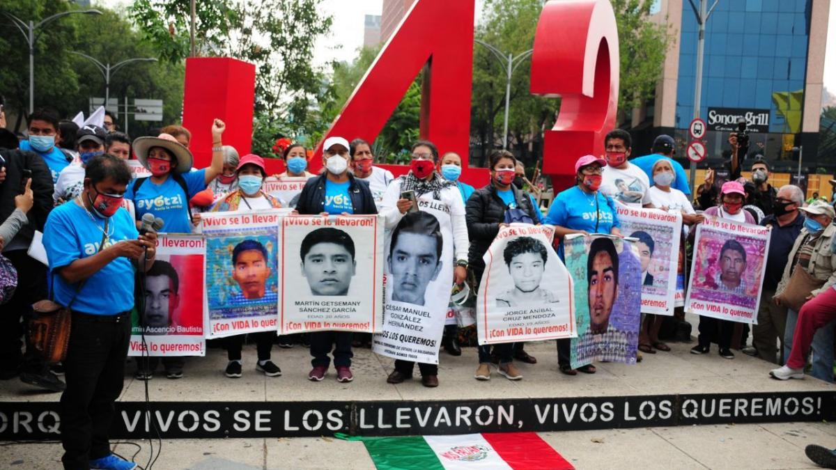 Orden para liberar a 80 implicados en caso Ayotzinapa fue avalada desde SCJN, señala AMLO