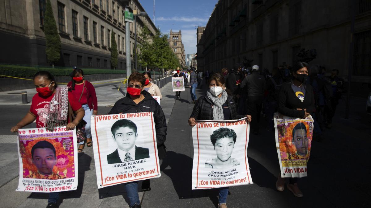 Gobierno federal comienza carpetazo en caso Ayotzinapa: Oposición