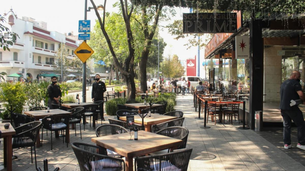 Restaurantes en CDMX deberán exhibir precios de menús en la entrada