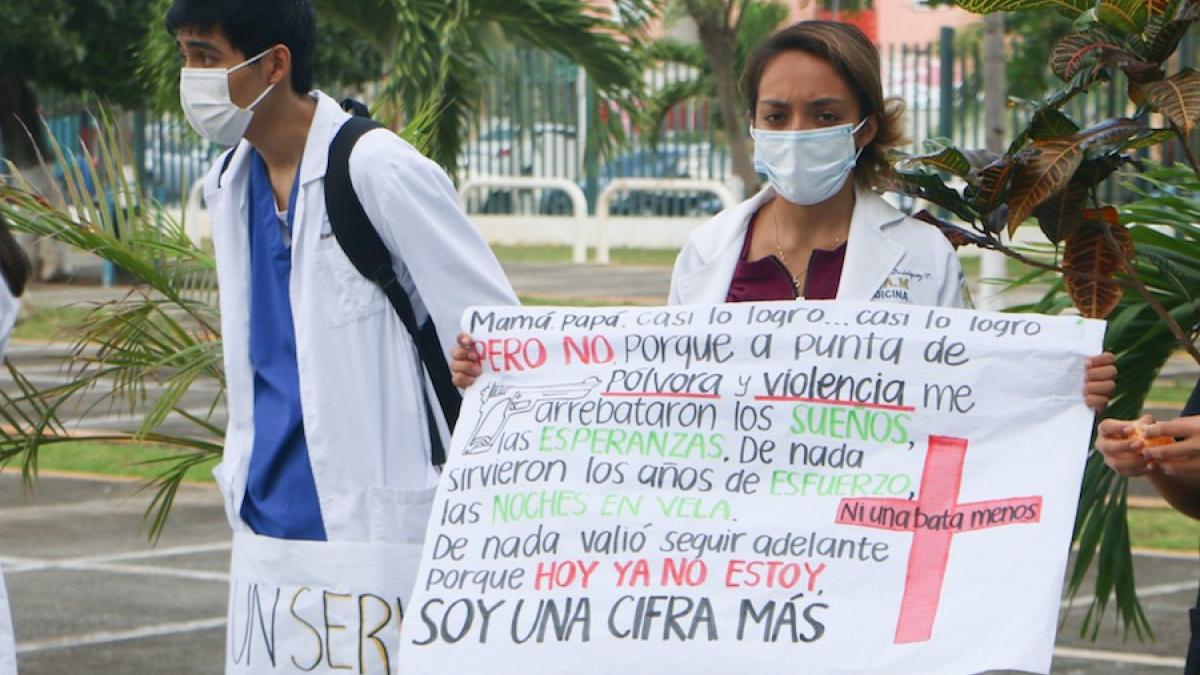 Organizaciones de médicos exigen seguridad tras asesinatos de pasantes