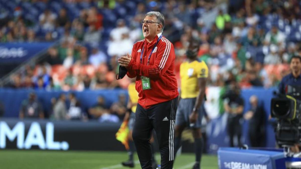 Prensa argentina ataca a aficionados mexicanos por criticar al "Tata" Martino