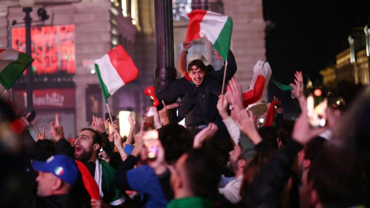 I festeggiamenti sfuggono di mano in Italia;  incidente, colpo, eccesso… (VIDEO)