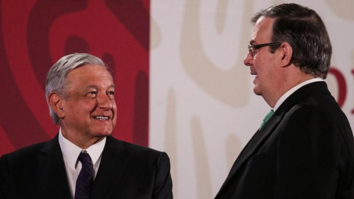 AMLO pide a Ebrard pensar en proyecto de transformación; 'si no se hace, no se es más que un oportunista'