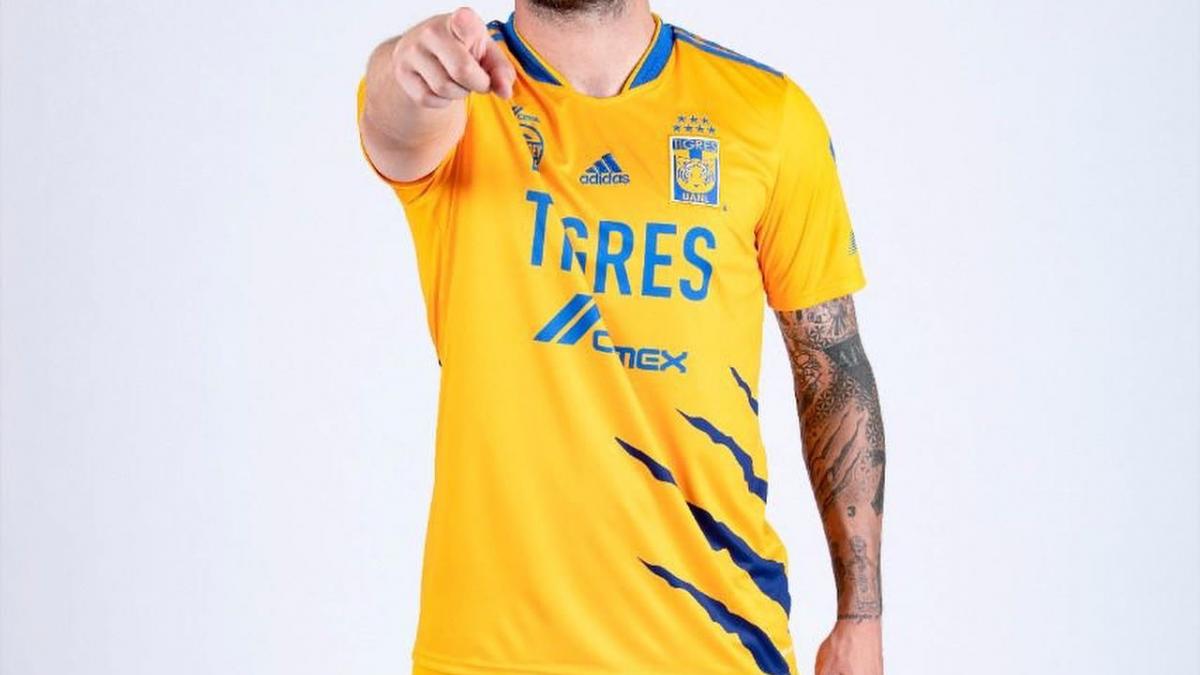 TIGRES: André-Pierre Gignac presume exclusivas sandalias; ¿cuánto valen?