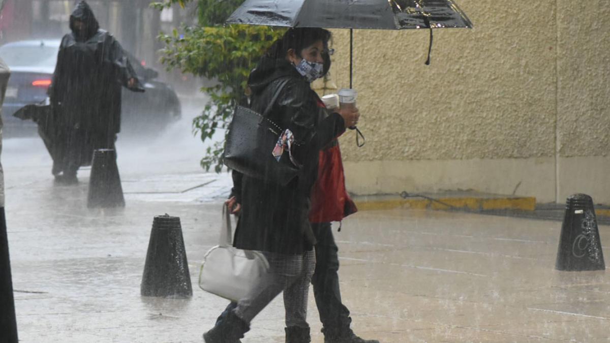 "Roslyn" se convertirá en huracán este sábado: Conagua