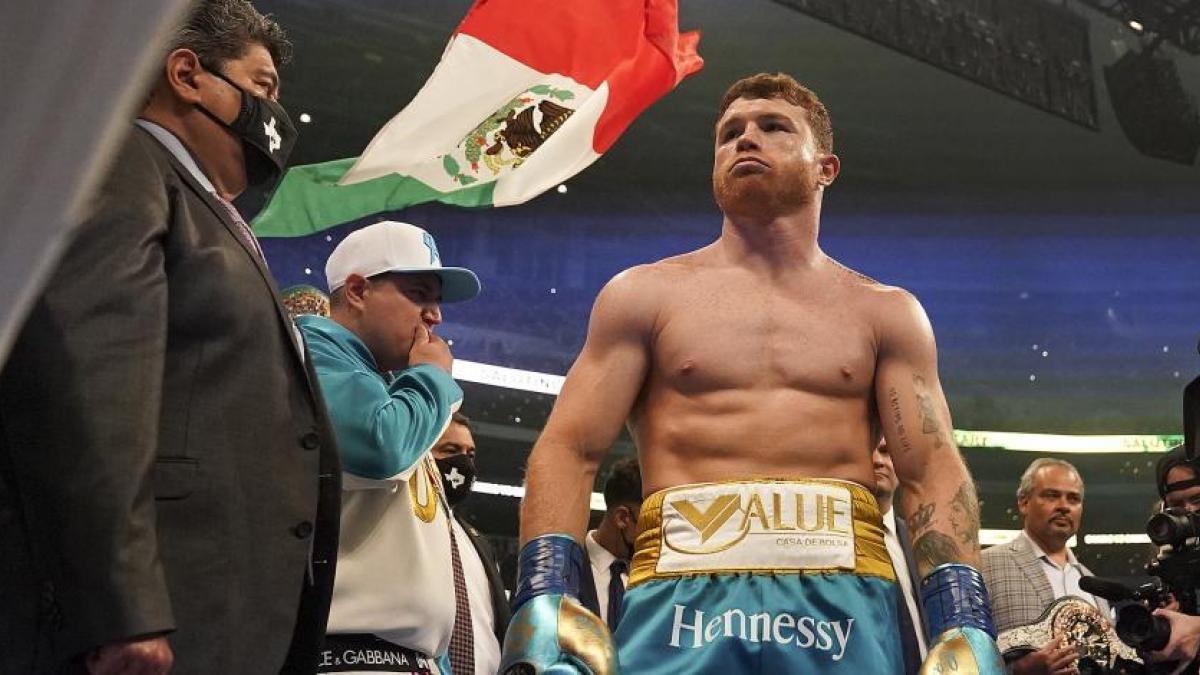 Canelo vs Charlo: Ellos son los artistas que han interpretado el Himno Nacional en las peleas del mexicano