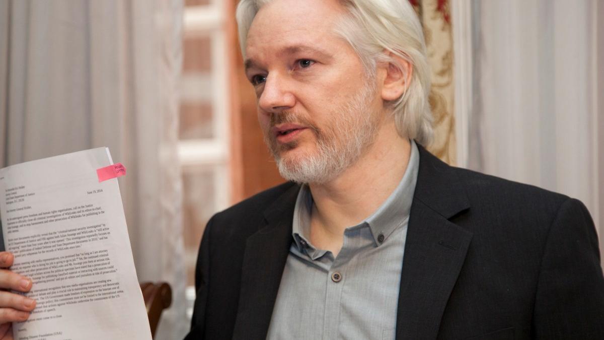 AMLO: petición de libertad para Assange, por críticas