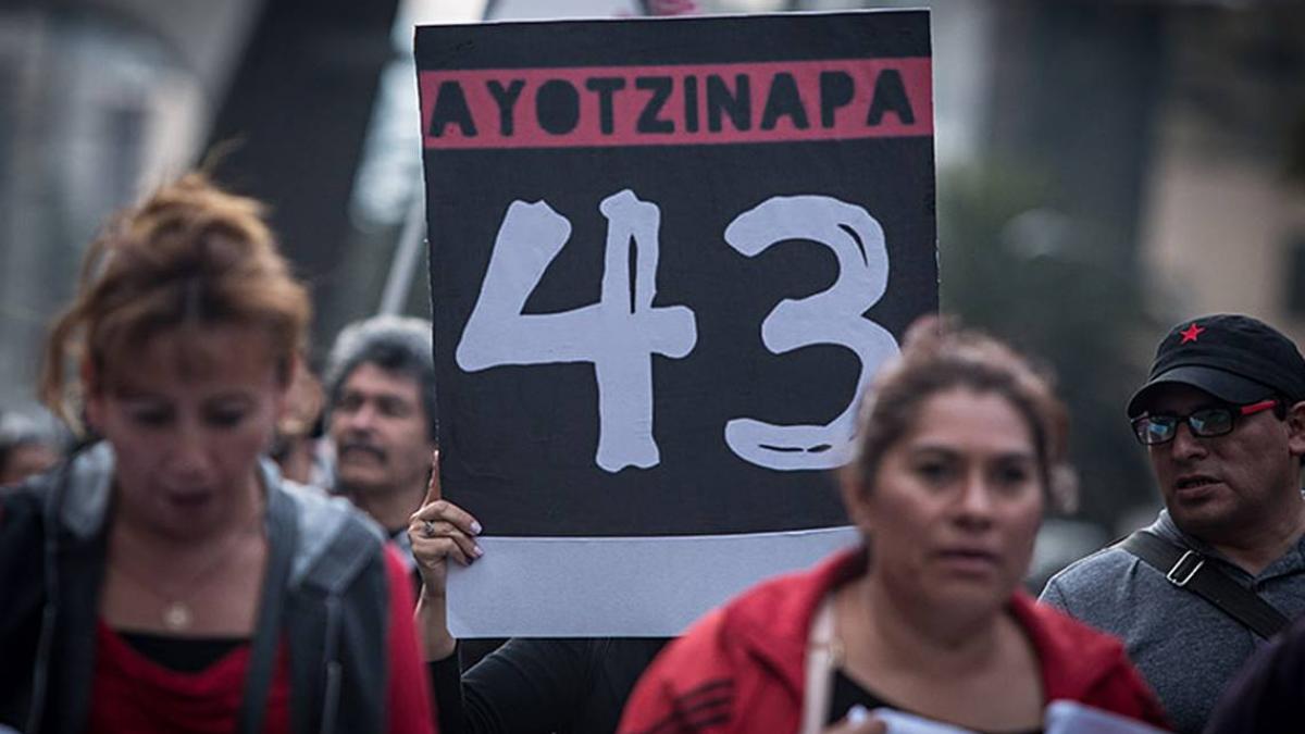 Vileza y cobardía, acusaciones por caso Ayotzinapa: general José Rodríguez