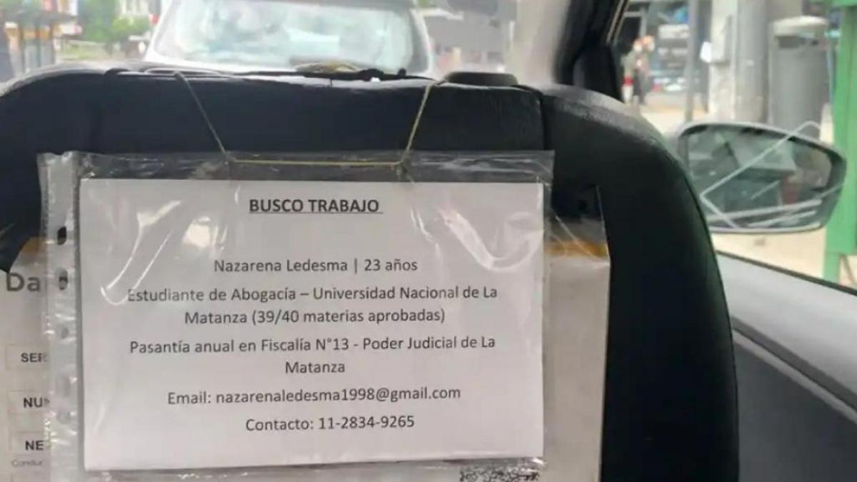 Taxista pega el CV de su hija en asiento trasero; le consigue varias entrevistas