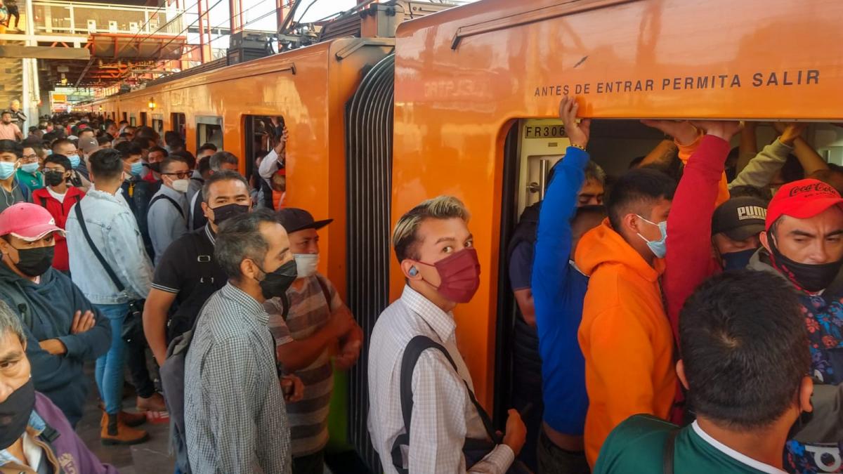 ¿Qué no puedes hacer en el Metro CDMX? ¡Evita ser multado!