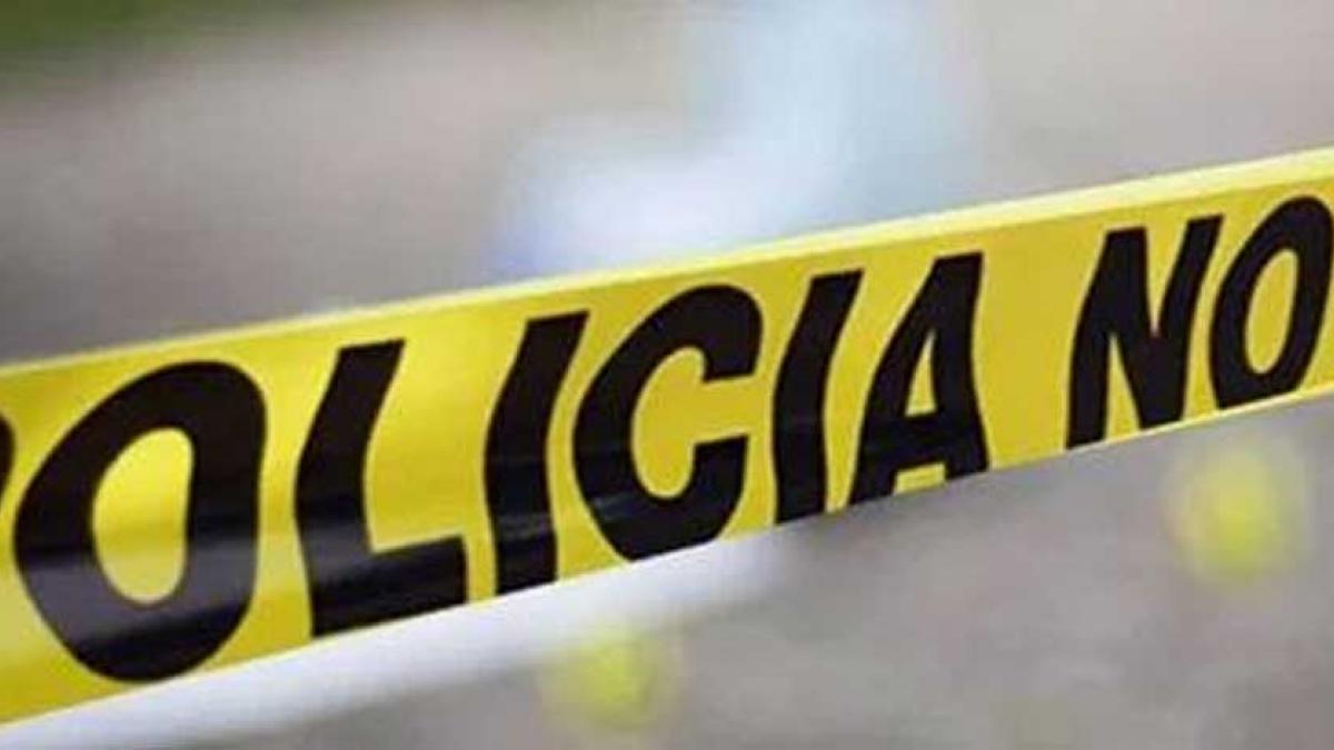 Hallan cuerpo flotando en aguas de Canal Nacional en CDMX