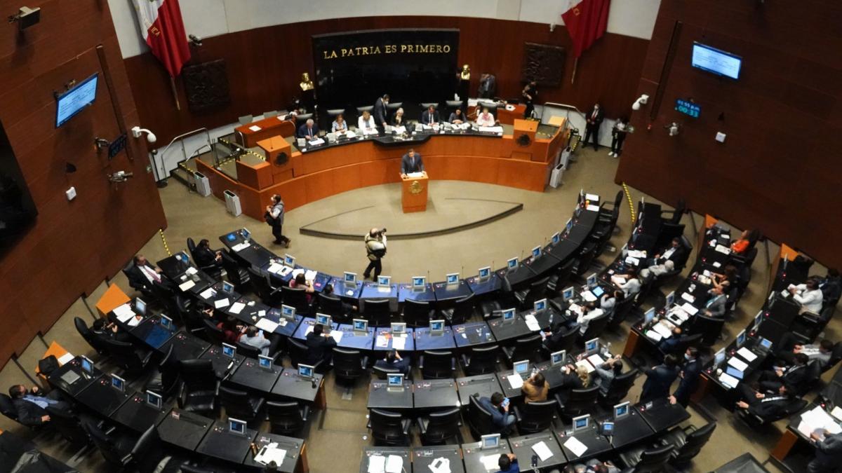 Mayoría legislativa impone autocensura en Comisión Permanente e impide debate político