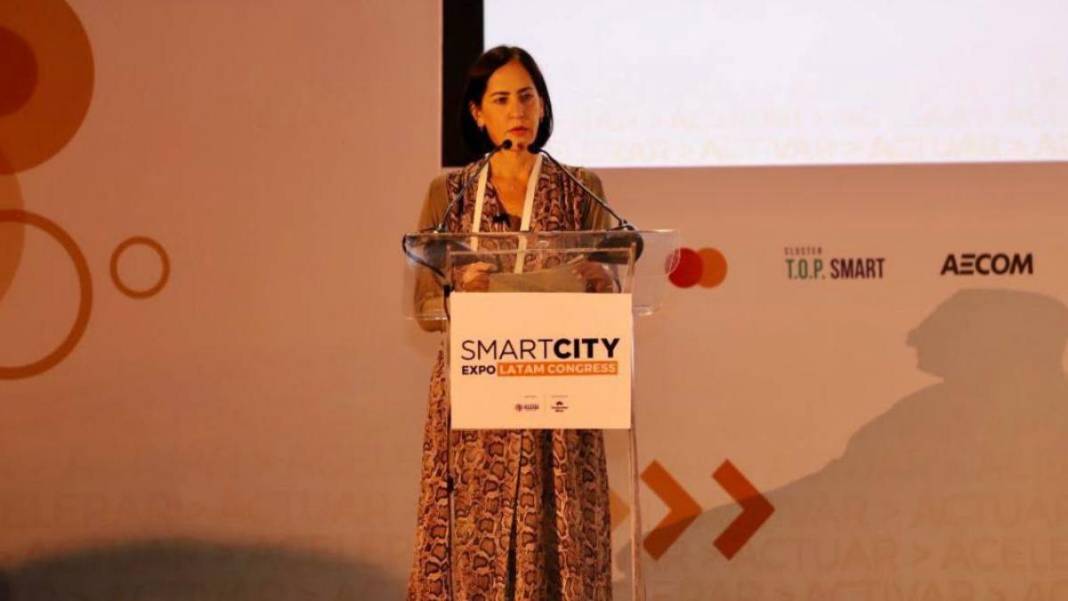 Lía Limón expone sobre infraestructura de cuidado infantil en Smart City