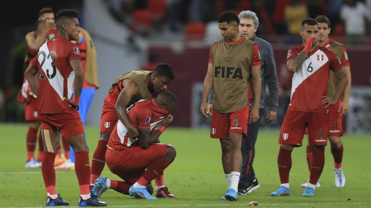 ​​QATAR 2022: ¡Lamentable! Destrozan a jugador de Perú por fallar penalti vs Australia