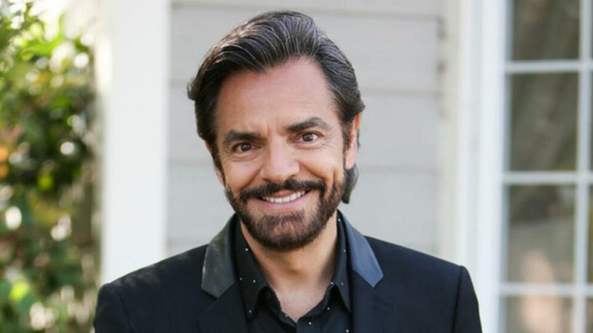 Critican a Eugenio Derbez por exhibir ahuehuete "seco" en Reforma: "se ve que no sabe de plantas"