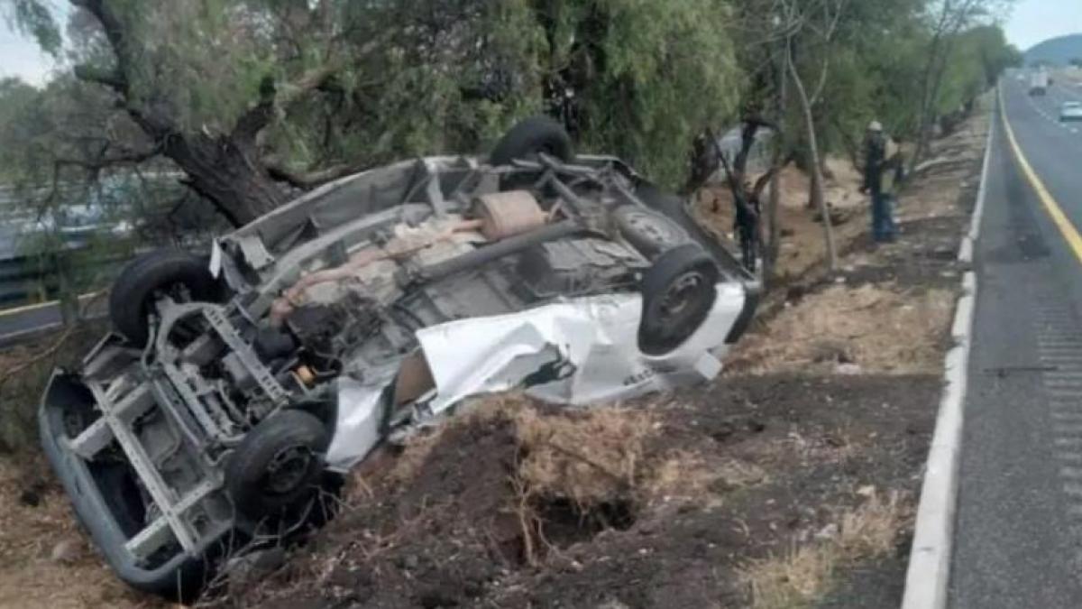 Fuerte accidente deja muertos y heridos a la altura de Polotitlán, sobre la México-Querétaro