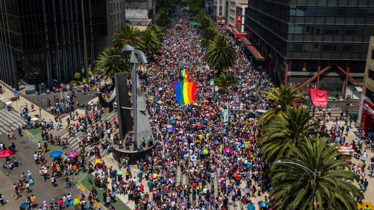 Marcha del Orgullo LGBT+ CDMX. Estaciones del Metro, Metrobús y qué calles estarán cerradas