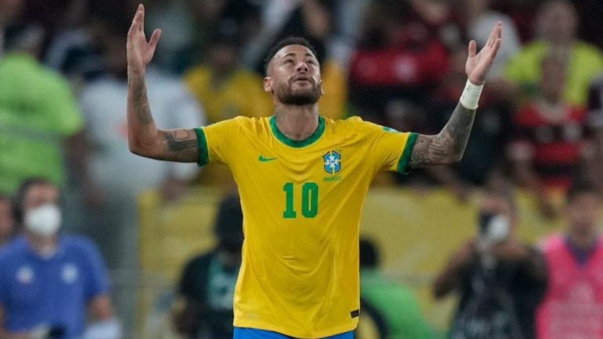 ¡ALERTA! Avión de Neymar aterriza de emergencia en Brasil