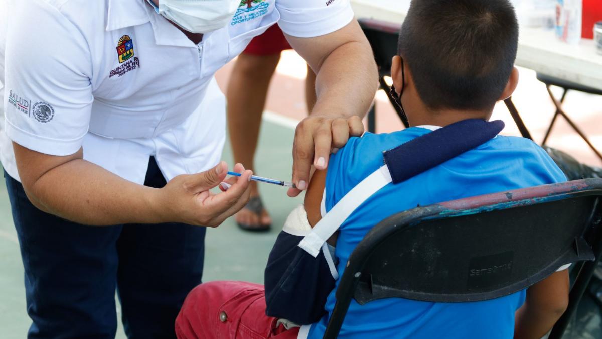 Aumentan a 55 centros de salud para vacunar contra COVID-19 a niños de 11 años en CDMX