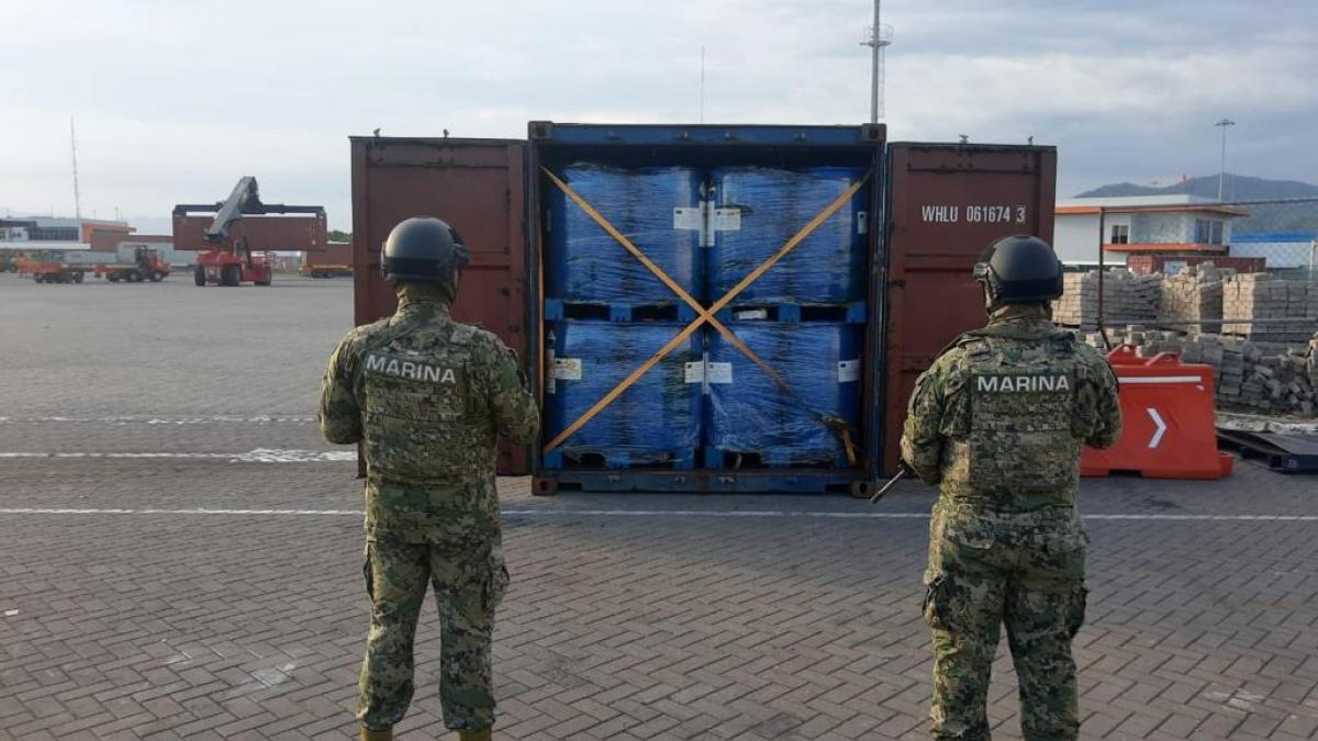 Semar destruye 16 mil kilogramos de Cloruro de Bencilo en Manzanillo, Colima