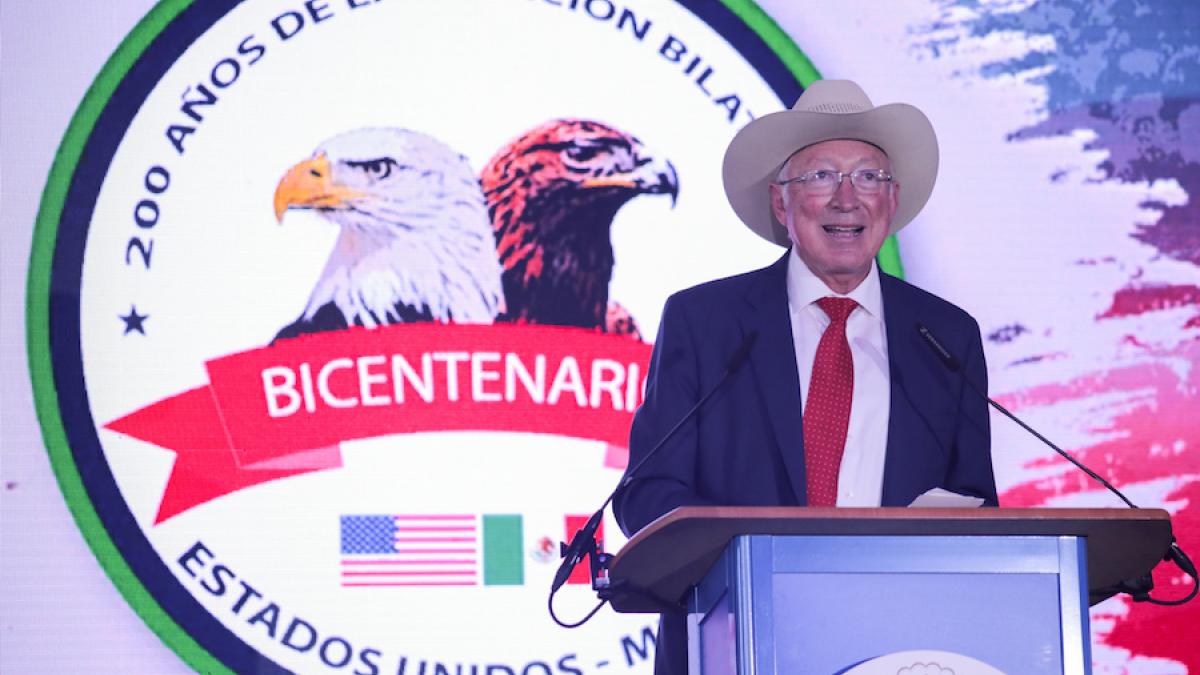 Prisión para polleros, pide Ken Salazar