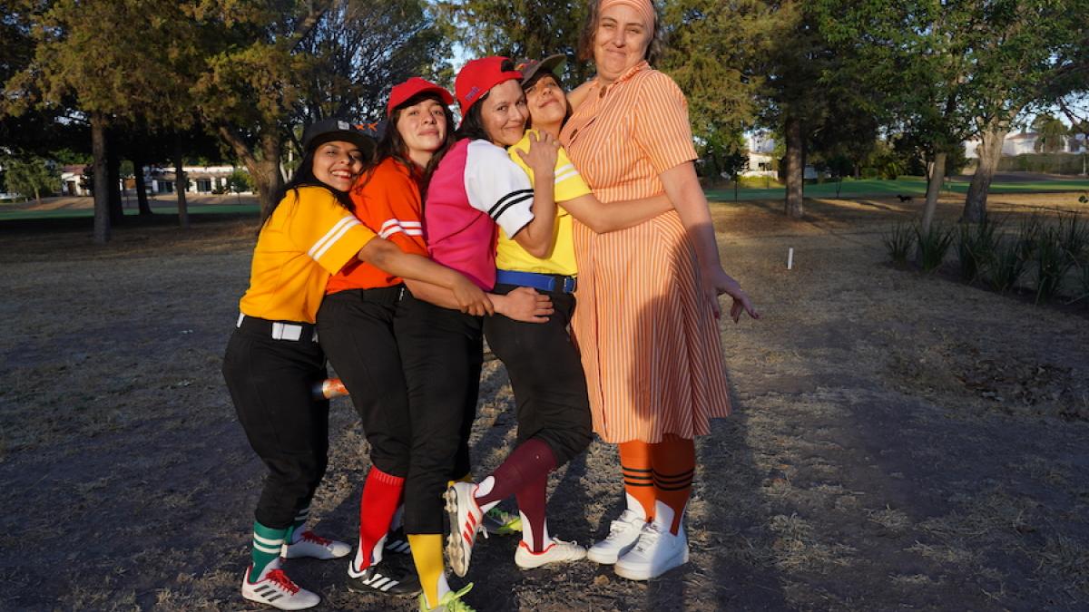 Puño de tierra celebra 10 años de hacer teatro honesto