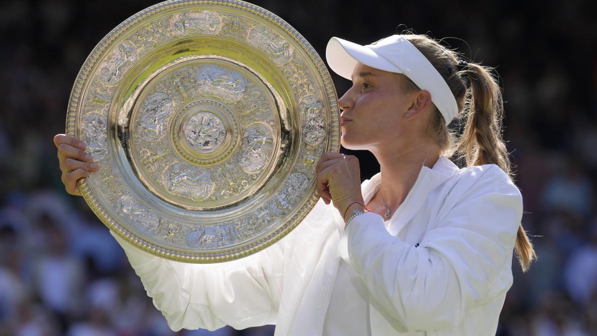 Elena Rybakina gana Wimbledon tras derrotar a Ons Jabeur