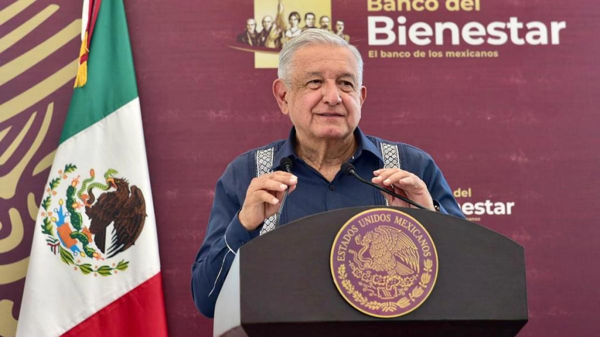 AMLO: La falta de especialistas y médicos es culpa de administraciones anteriores