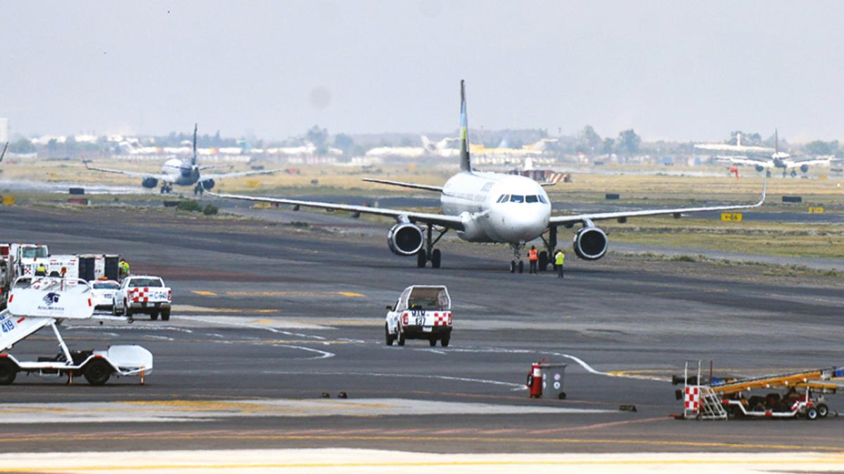 Austeridad de 4T arriesga operaciones de aerolíneas